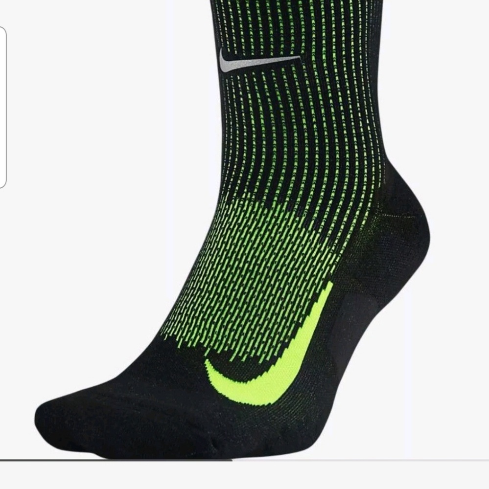 Nike crew men 6-7.5 /wmn 7.5 -9